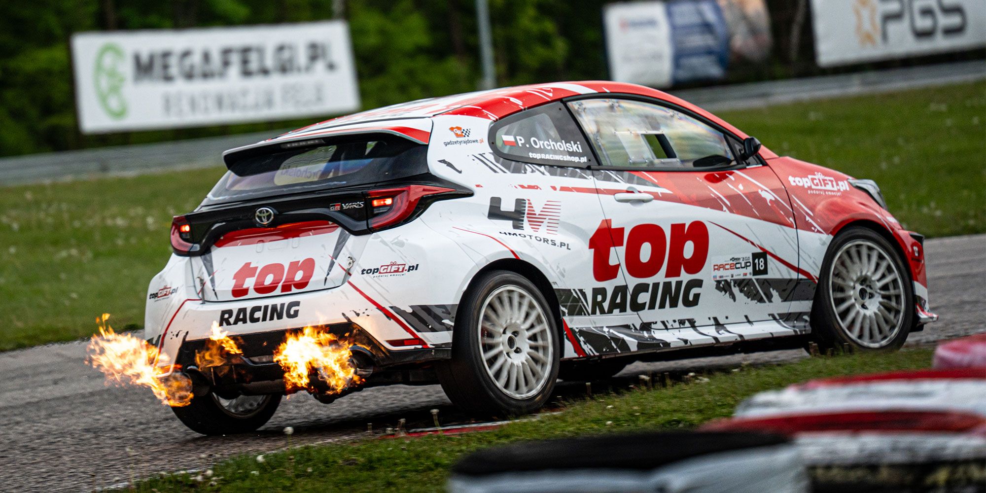 Piotr Orcholski w Toyocie GR Yaris w barwach Top Racing